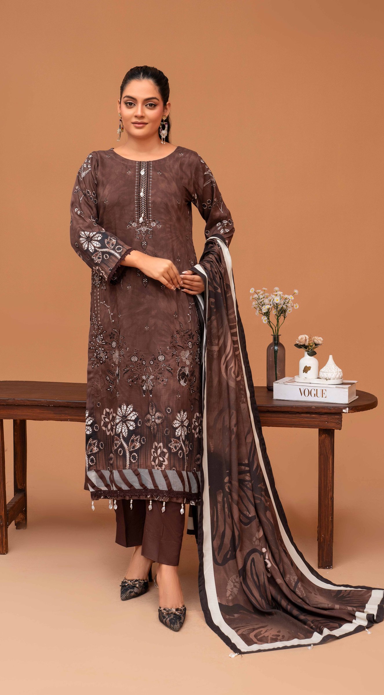 Azura 1206 - Brown