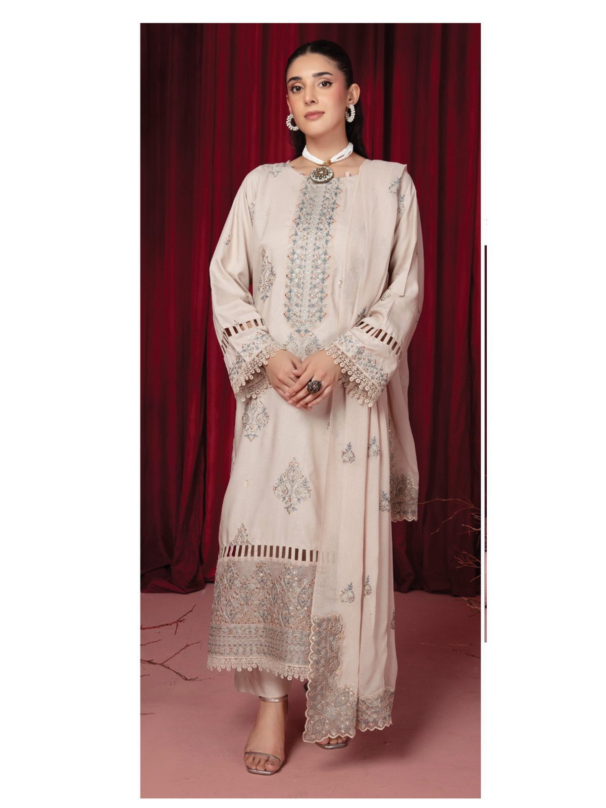 Jahanara 7002 - Ivory